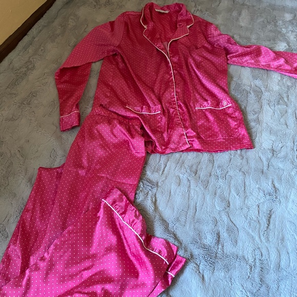 Victoria's Secret Other - Victoria’s Secret satin pajama set